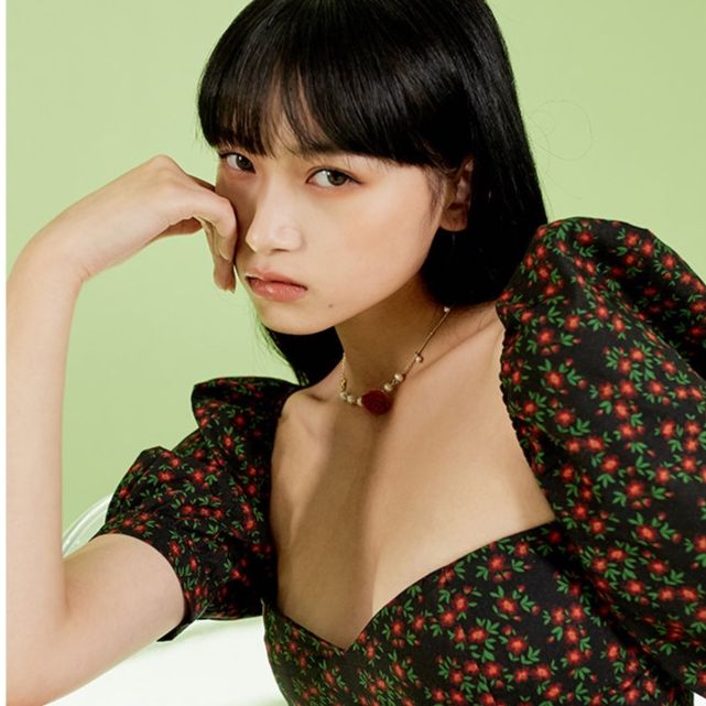 パーティードレス 小花柄パフスリーブバックリボンワンピース