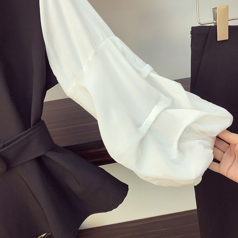 パーティードレス バルーン袖ペプラムトップスとパンツのセットアップ