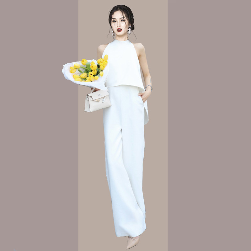 パーティードレス ホルターネックトップスとワイドパンツのセットアップ