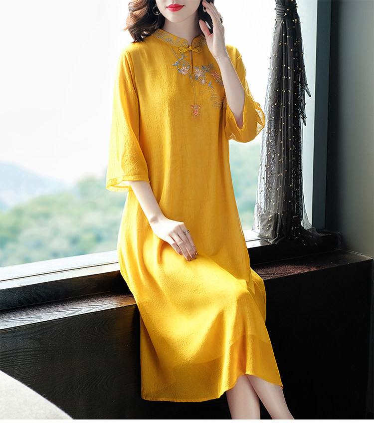 パーティードレス チャイナ風刺繍入りスタンドカラーワンピース