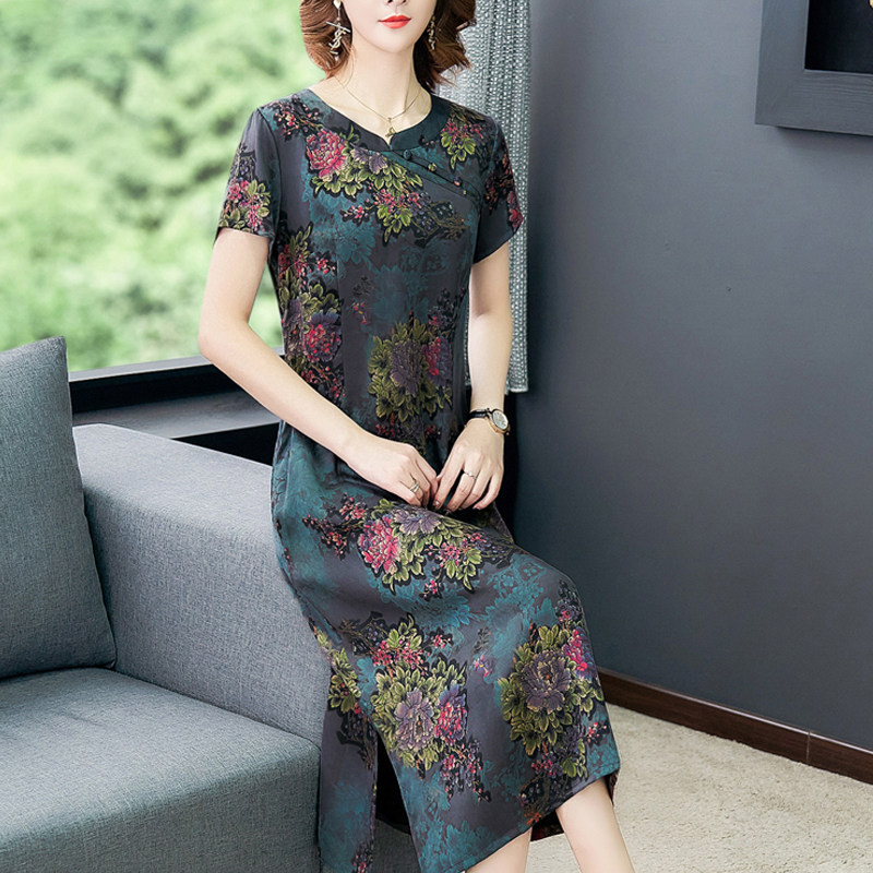 パーティードレス 花柄刺繍が華やぐ半袖ミディ丈ワンピース