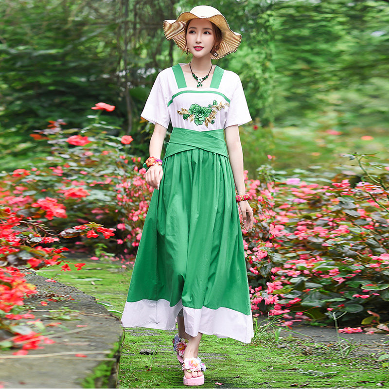 パーティードレス 花柄刺繍エスニック風ロング丈パーティードレス