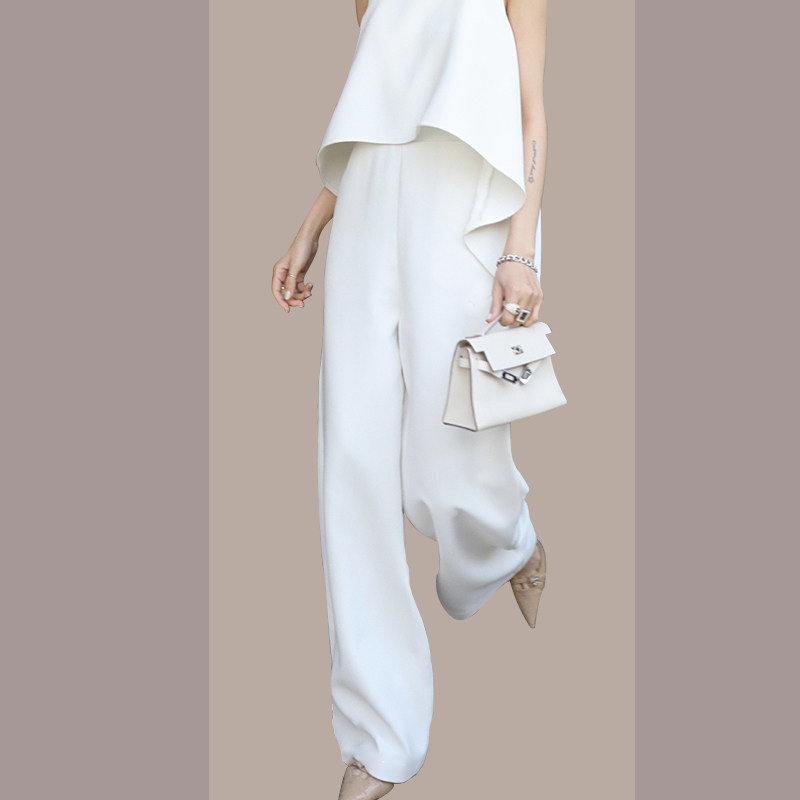 パーティードレス ホルターネックトップスとワイドパンツのセットアップ