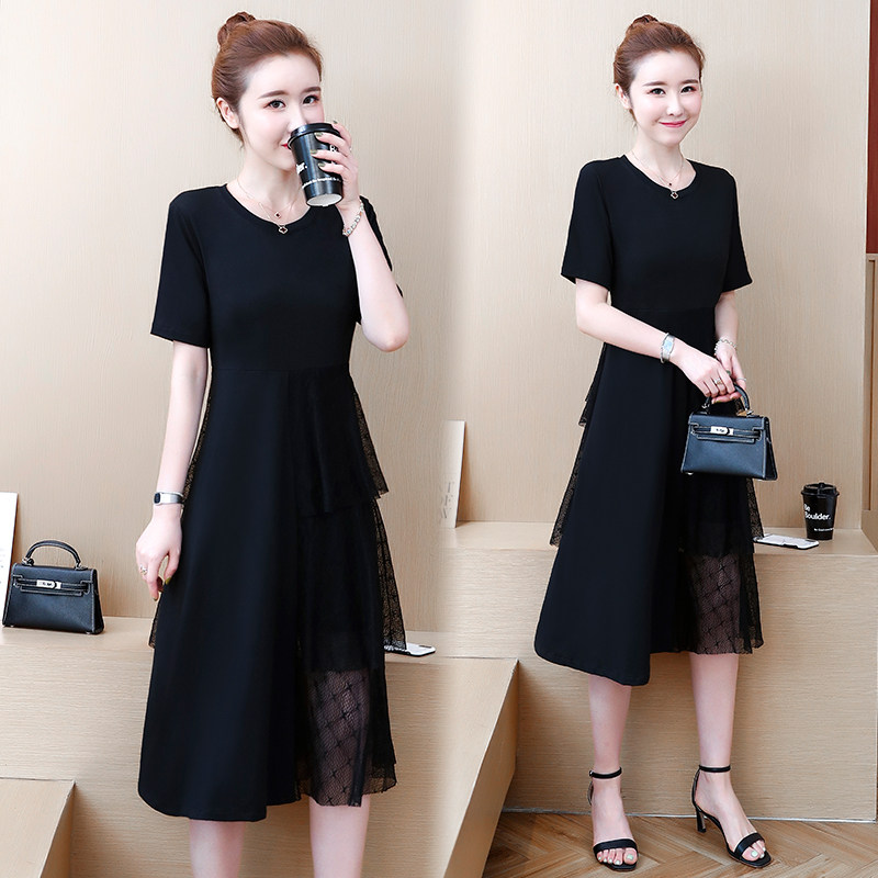 シンプルなフォーマルドレスおすすめ5選！上品な印象で着回しやすく幅広いシーンに対応