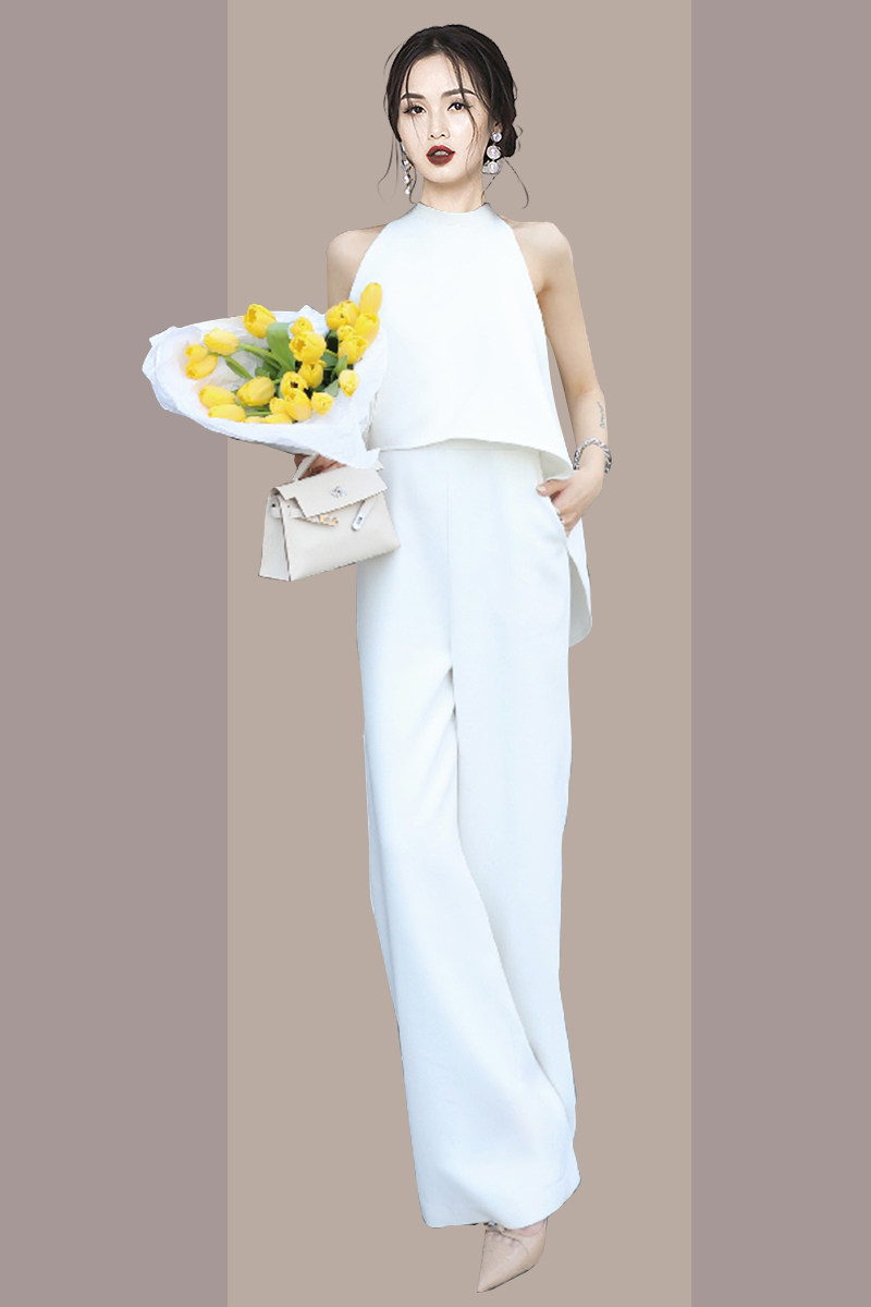 パーティードレス ホルターネックトップスとワイドパンツのセットアップ