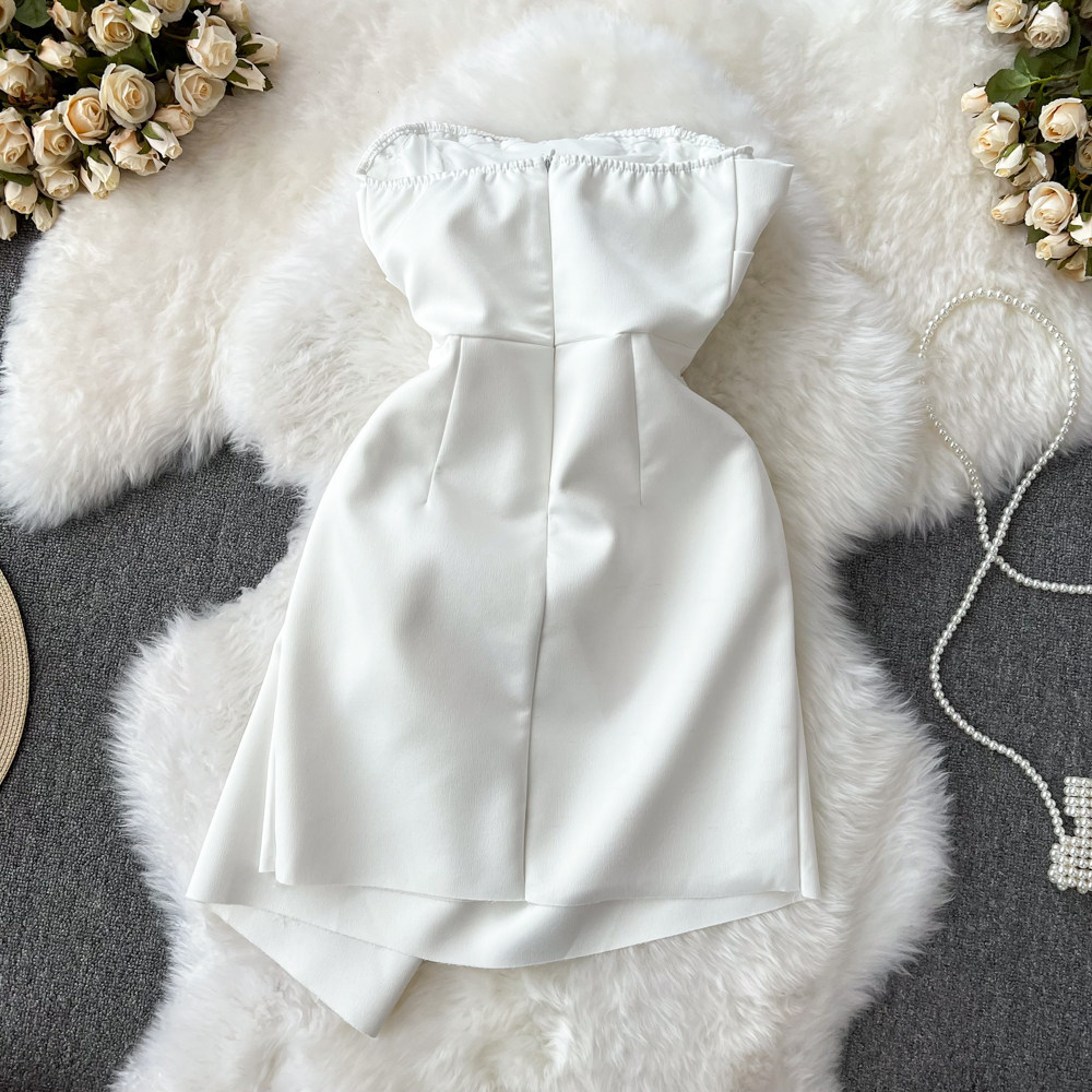 パーティードレス ビジュー装飾ベアトップアシンメトリーミニ丈ワンピース