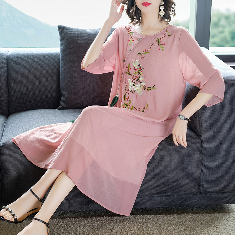 パーティードレス 花刺繍が華やぐ中華風七分袖ロングワンピース