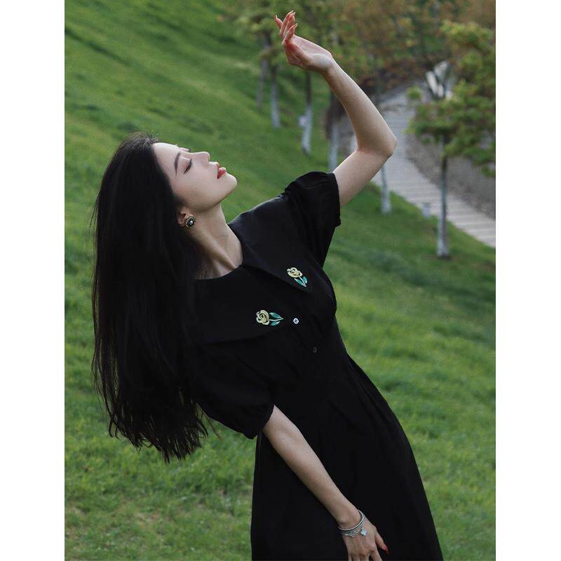 パーティードレス 花刺繍パフスリーブ襟付きフレア丈ワンピース