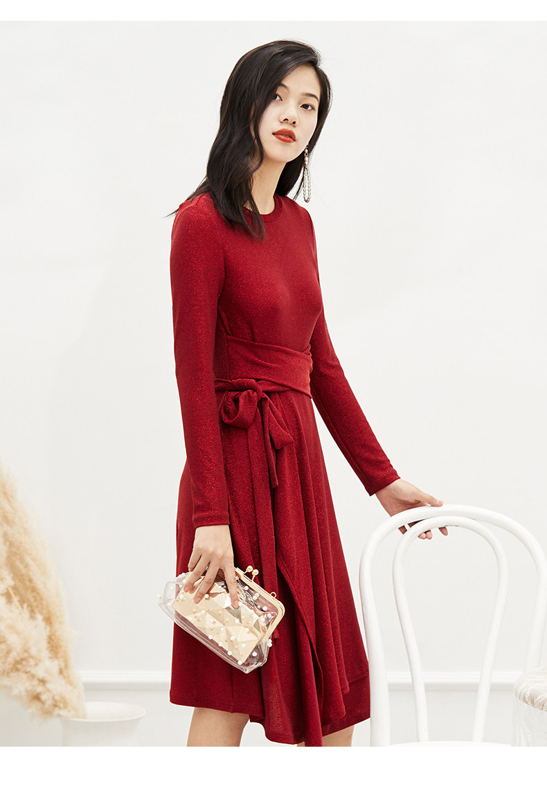 露出が少ないパーティードレスおすすめ5選！上品で安心感があり、幅広い年代やシーンに対応