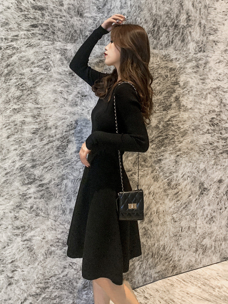 パーティードレス 上品な長袖フィット&フレア膝丈ワンピース