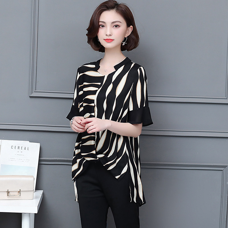 パーティードレス アシンメトリー柄トップスとスリットパンツのセットアップ