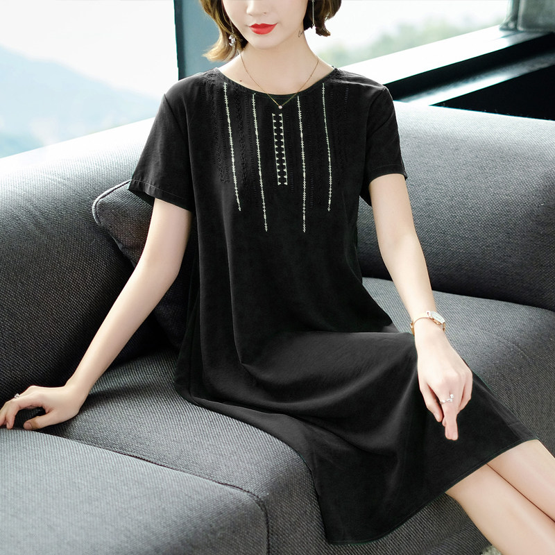 パーティードレス ビジュー刺繍が華やぐ半袖膝丈ワンピース