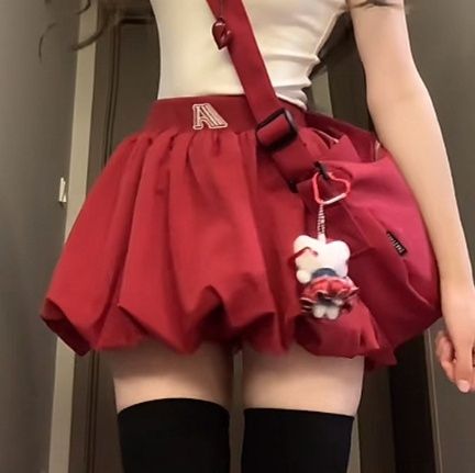 ミニスカート ふんわり膨らむ学園風バルーンスカート