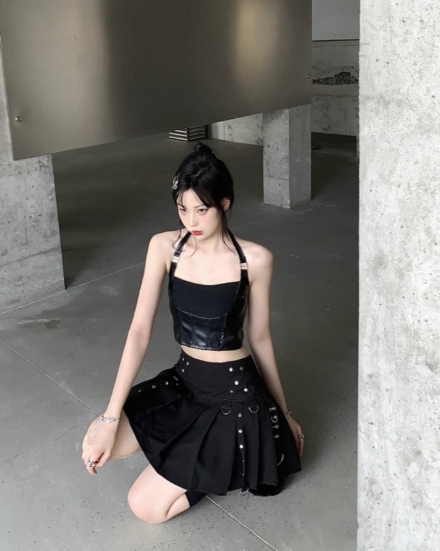 https://fulmo-img-server.com/minisuka-style/287c9941-5d15-4822-b364-9f5929dfbf76.jpg