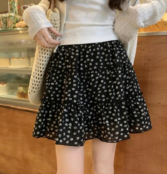 ミニスカートハイウエストフレアタイプ花柄