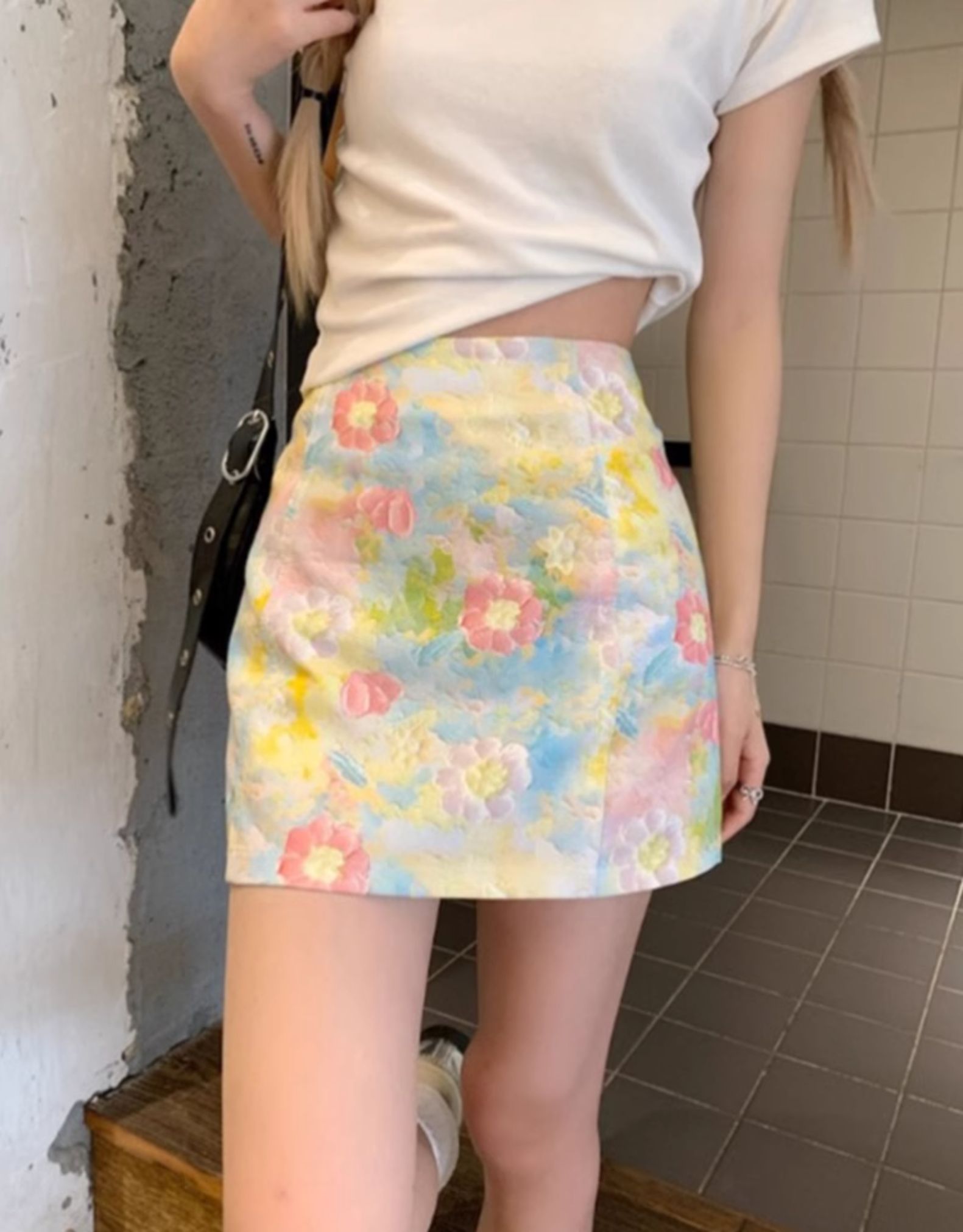 ミニスカート 花柄タイトミニスカート