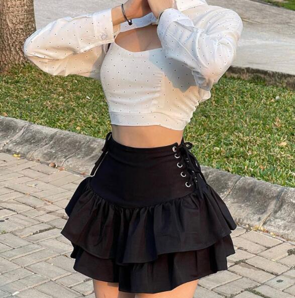 黒フリル編み上げハイウェストミニスカート