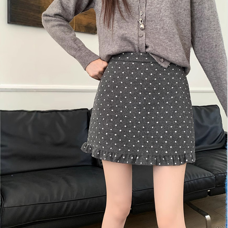 水玉ドット柄フリルミニスカート2色展開