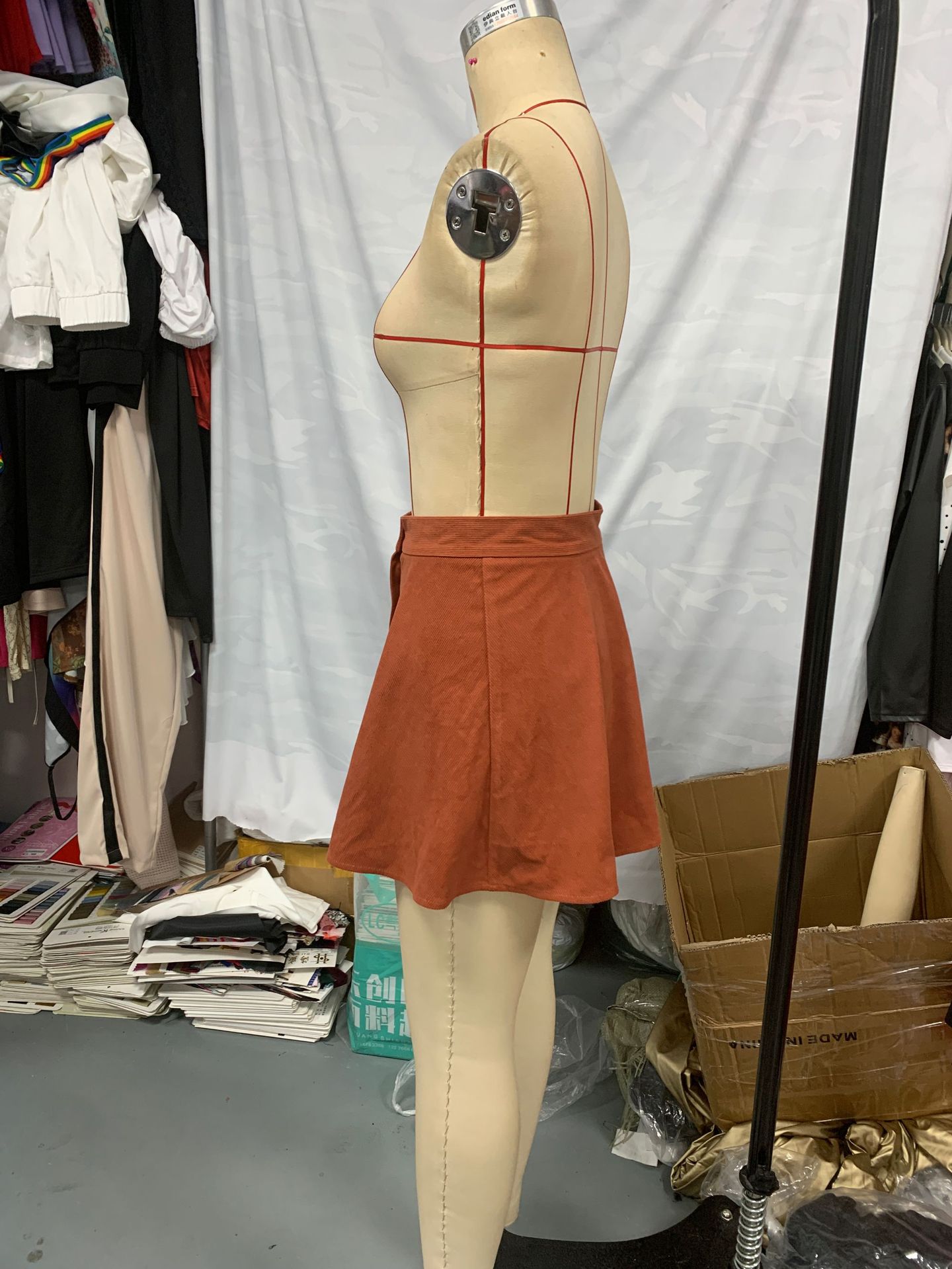 ミニスカート コーデュロイ前ボタンフレアミニスカート