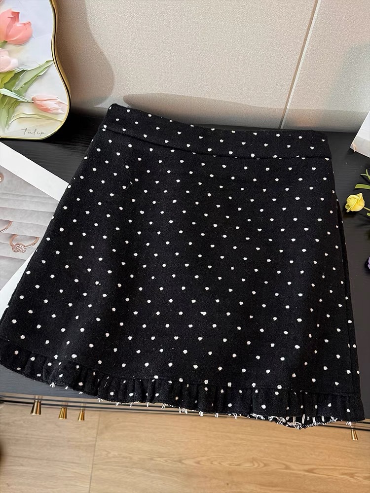 水玉ドット柄フリルミニスカート2色展開