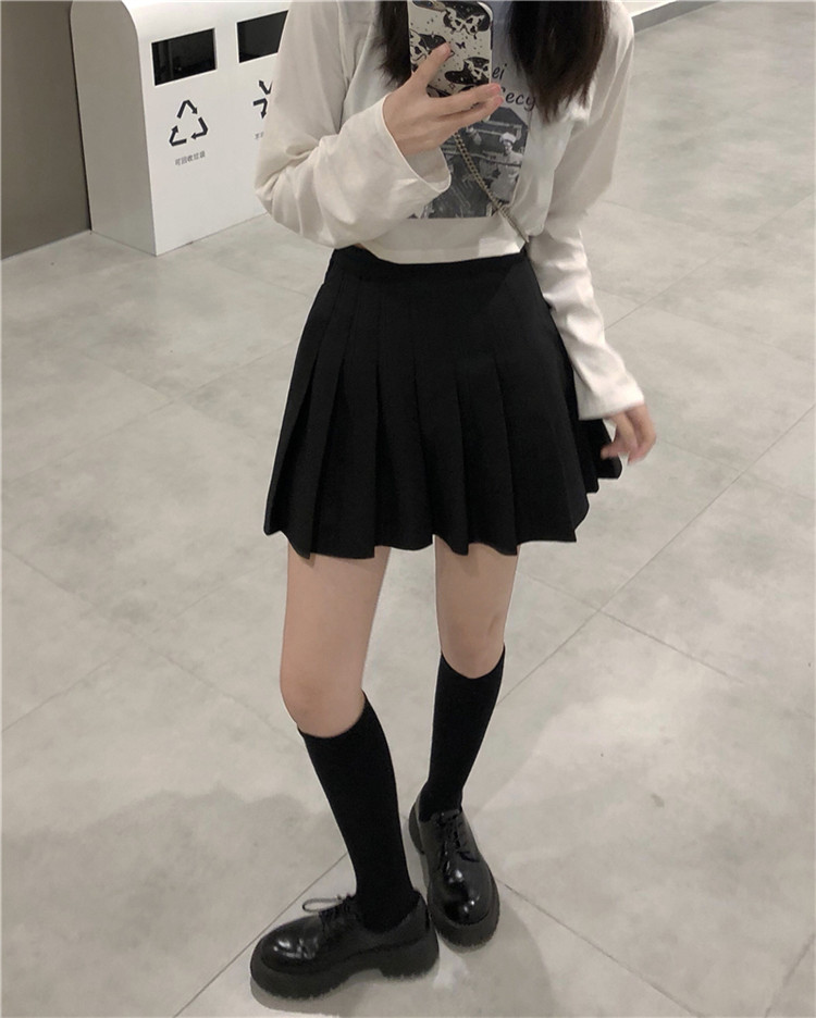 学園風プリーツミニスカート 秋冬可愛いスタイル