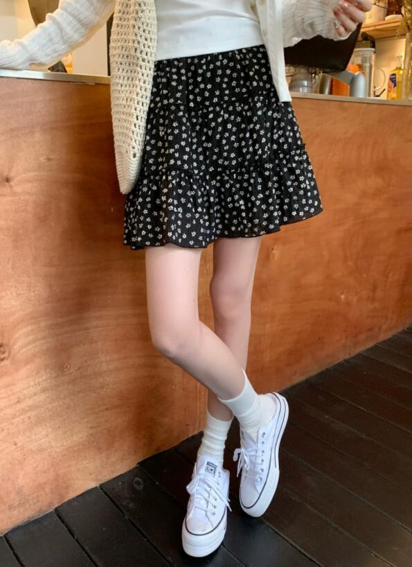ミニスカートハイウエストフレアタイプ花柄