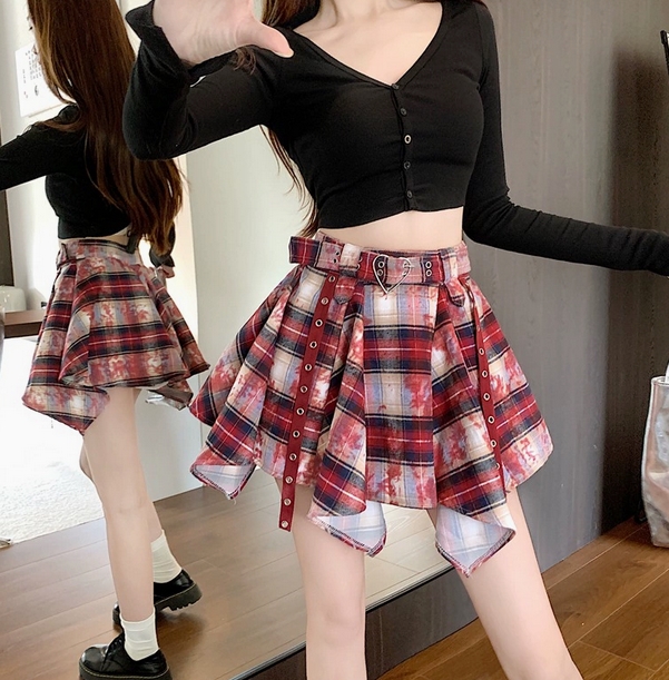 https://fulmo-img-server.com/minisuka-style/93246358-6dd7-4984-8569-16f468ec03eb.jpg