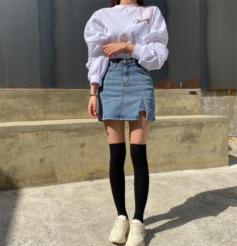https://fulmo-img-server.com/minisuka-style/a8acc323-752c-4db4-b850-c42ddac8b060.jpg