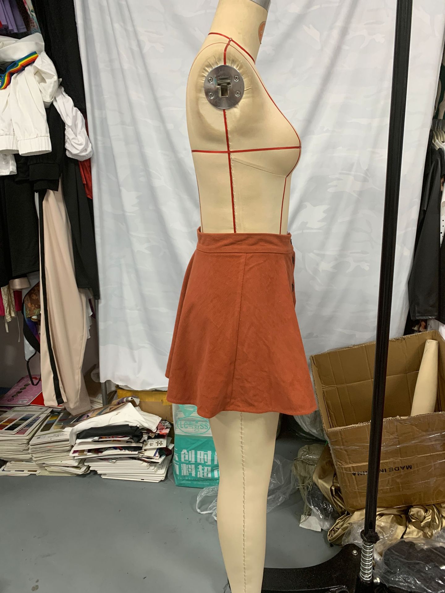 ミニスカート コーデュロイ前ボタンフレアミニスカート
