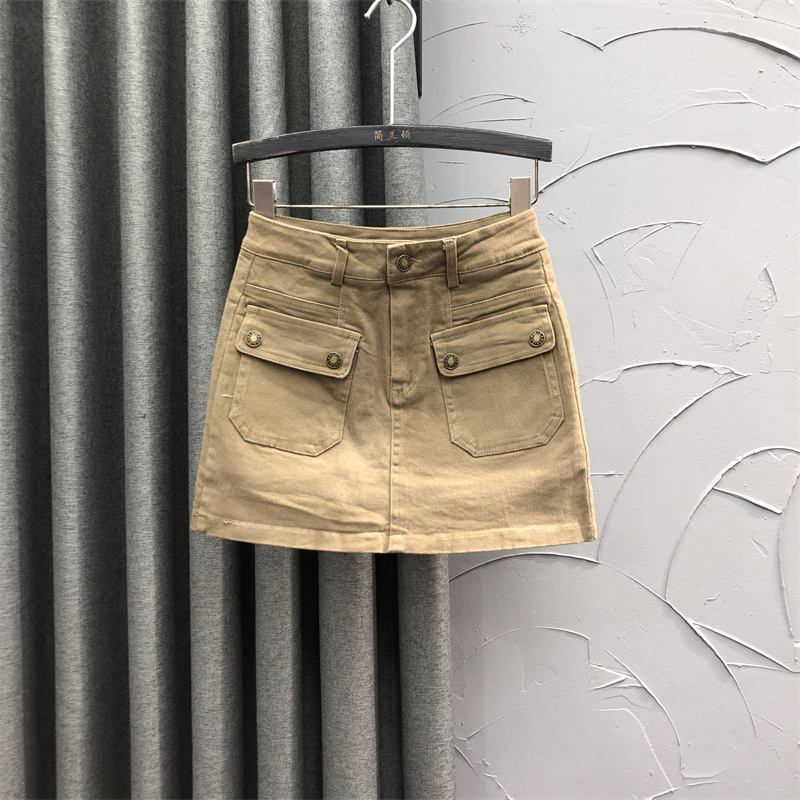 ミニスカート フラップポケット付きミニスカート