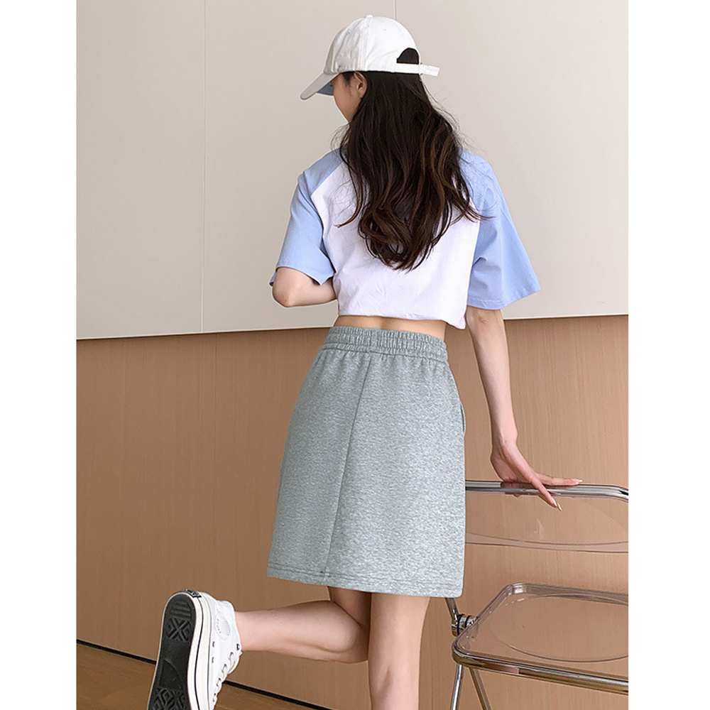 https://fulmo-img-server.com/minisuka-style/f612088a-f662-41f8-86ab-30046b80fe49.jpg