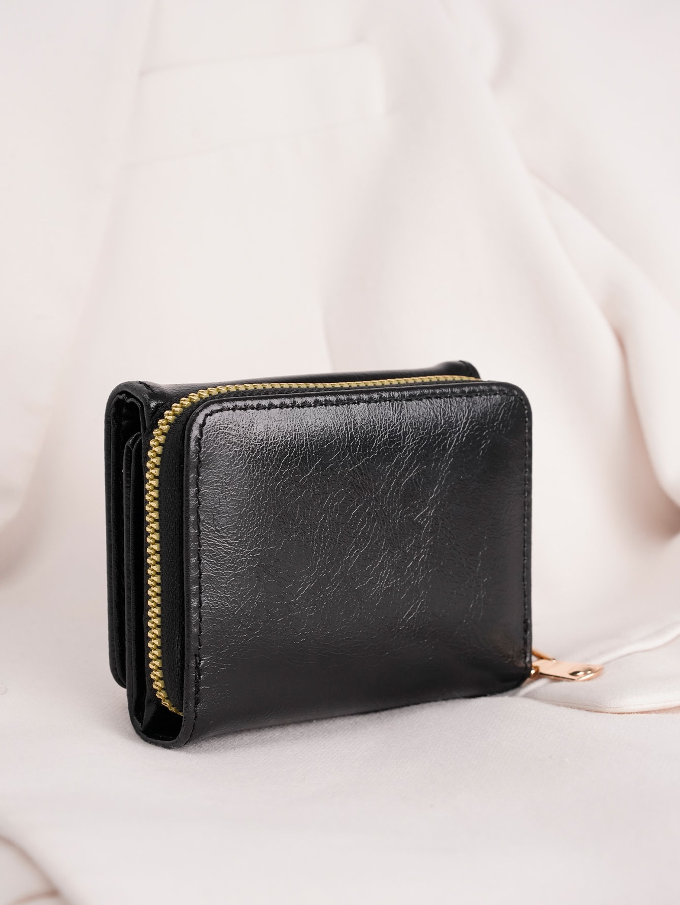 コンパクト 財布 本革三つ折りラウンドファスナー式コンパクト財布