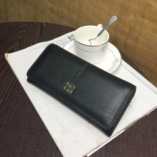 コンパクト 財布 金具装飾付き本革長財布