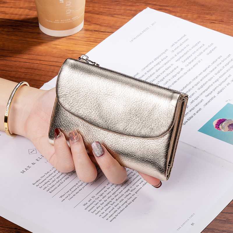 旅行先でも手軽に持ち歩ける！スマート＆コンパクトな財布5選