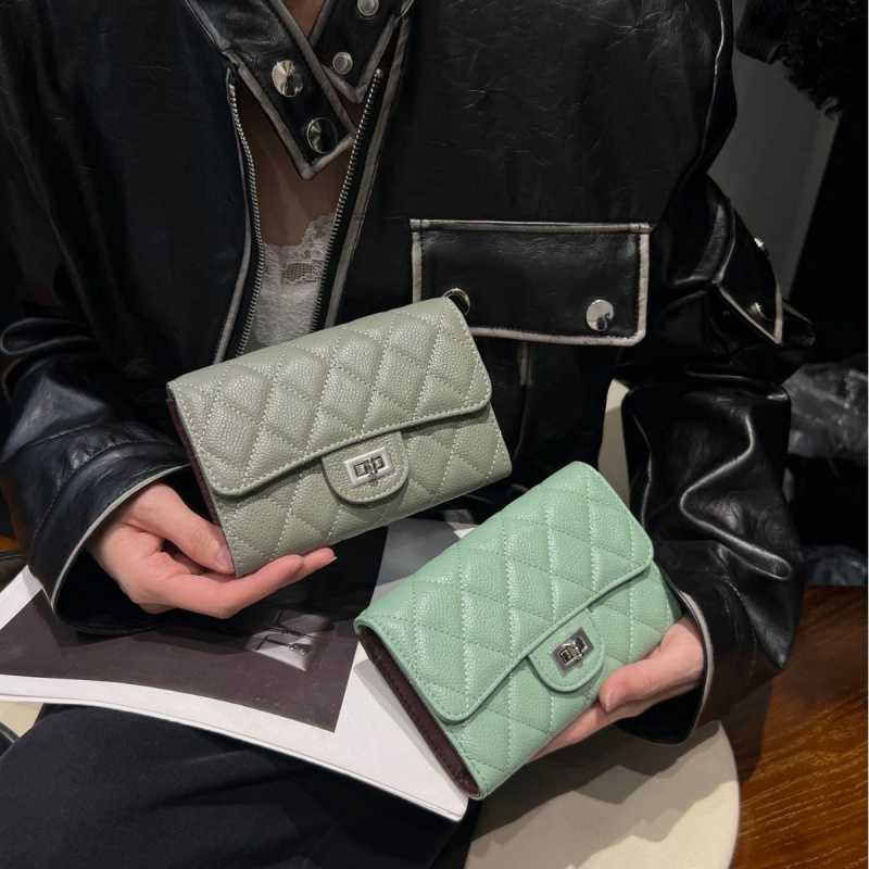 心が癒される！グリーンカラーのコンパクト財布5選