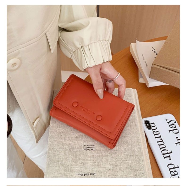 コンパクト 財布 丸ボタン付き三つ折りコンパクト財布