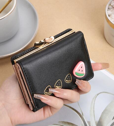 コンパクト 財布 三つ折り 可愛い果物柄 カード収納 全6色