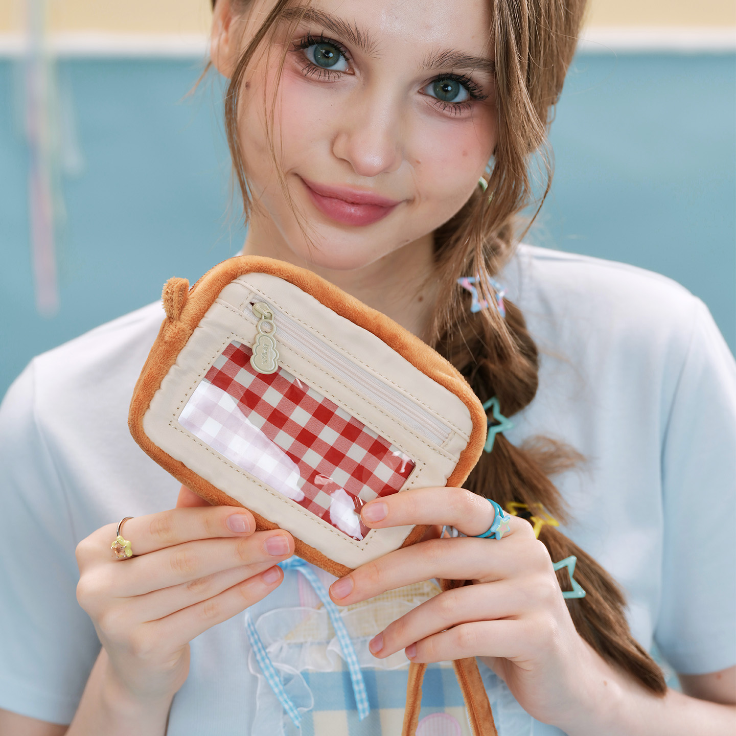コンパクト 財布 ニコニコ顔のパン型コンパクト財布
