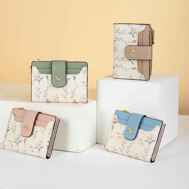 コンパクト 財布 花柄三つ折り 全5色 お洒落で便利
