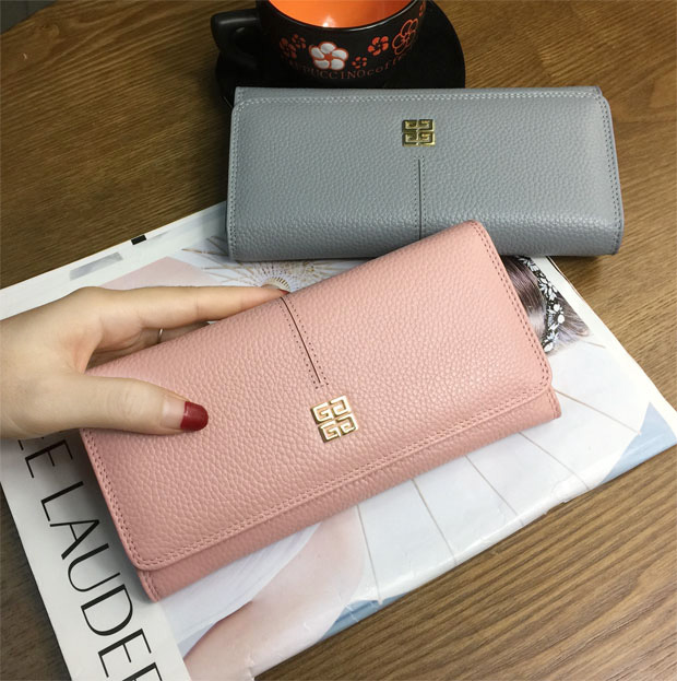 コンパクト 財布 金具装飾付き本革長財布