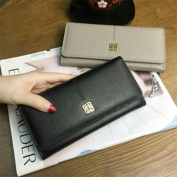コンパクト 財布 金具装飾付き本革長財布