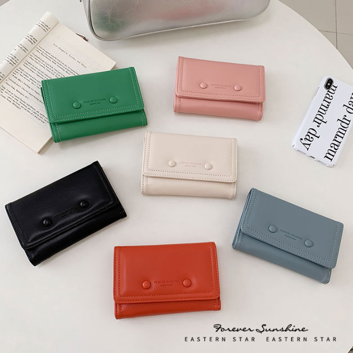 コンパクト 財布 丸ボタン付き三つ折りコンパクト財布
