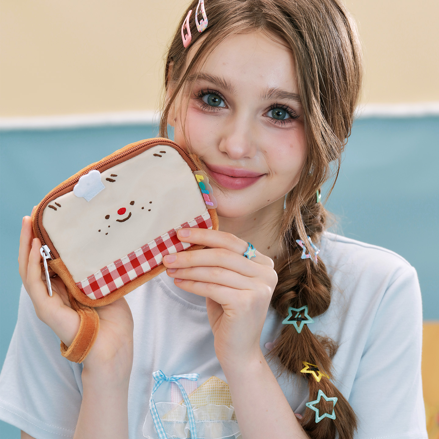 コンパクト 財布 ニコニコ顔のパン型コンパクト財布