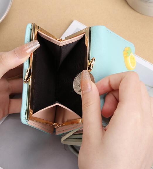 コンパクト 財布 三つ折り 可愛い果物柄 カード収納 全6色