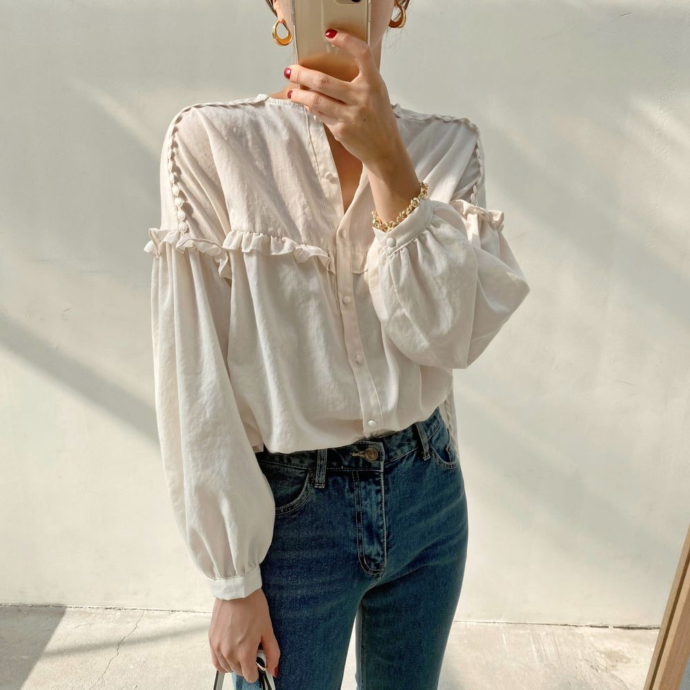 フレンチガーリー 春の刺繍フリルブラウス 袖ボリューム長袖シャツ