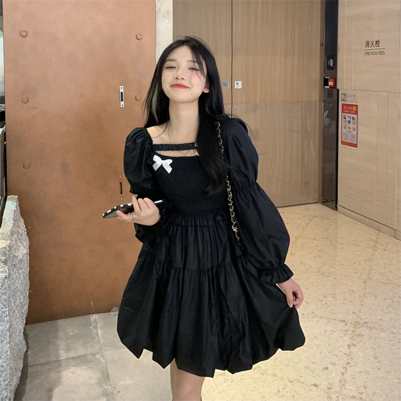 フレンチガーリー　白色のリボンが可愛い♡ワンピース