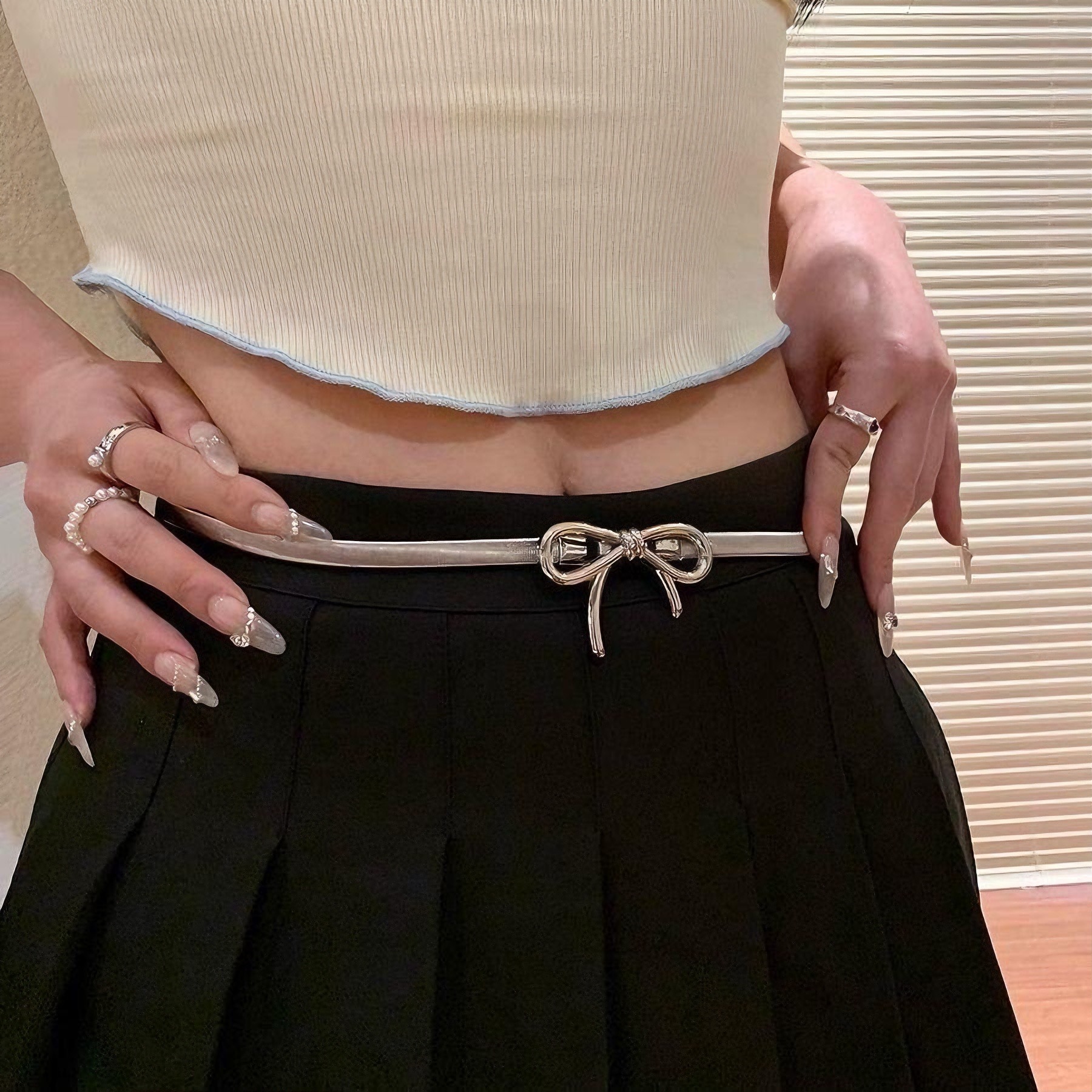 レディース ベルト リボンモチーフ付き細身チェーンベルト