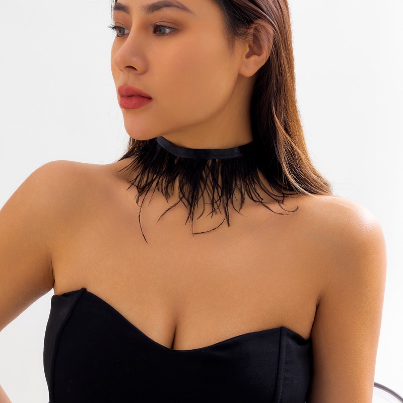 金具フェザーチョーカー首飾り