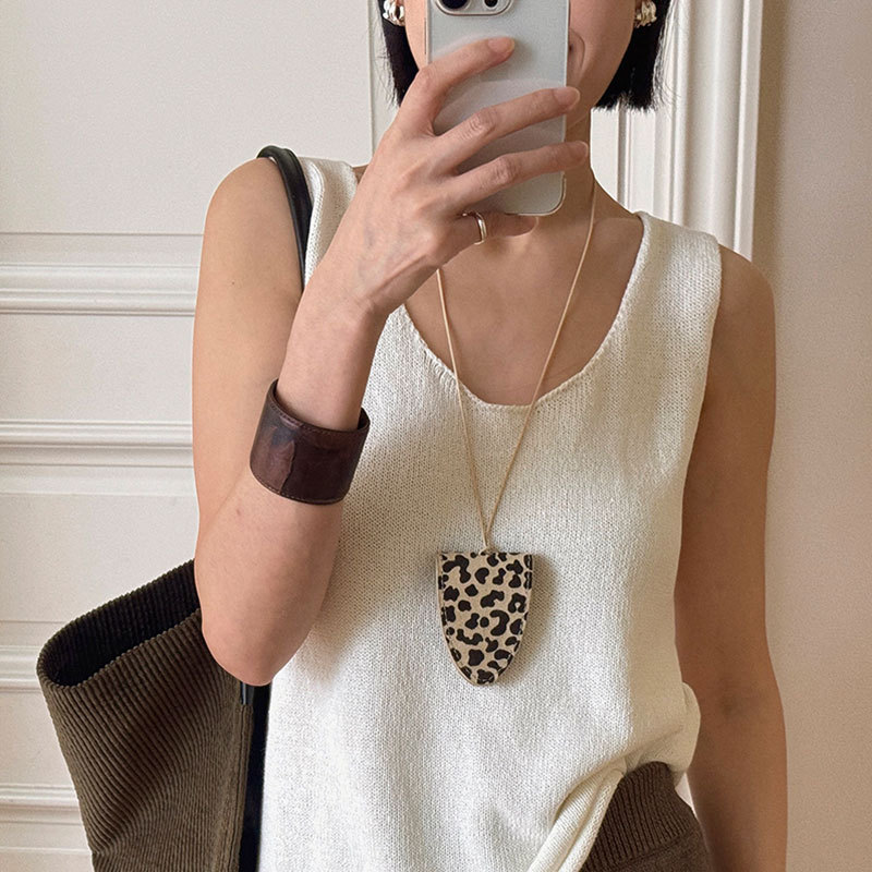  パール首飾り上品デザインネックレス