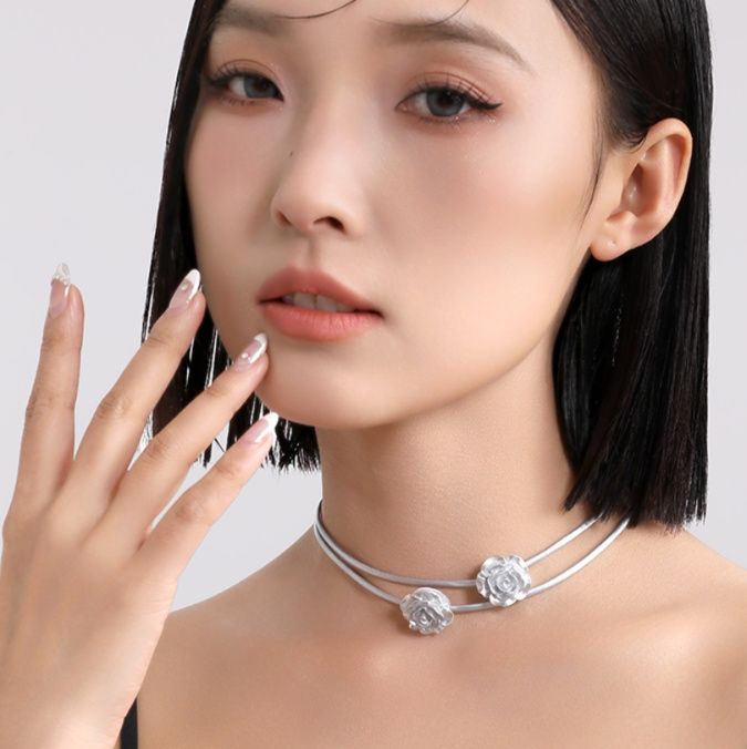 二重薔薇モチーフチョーカー風ネックレス
